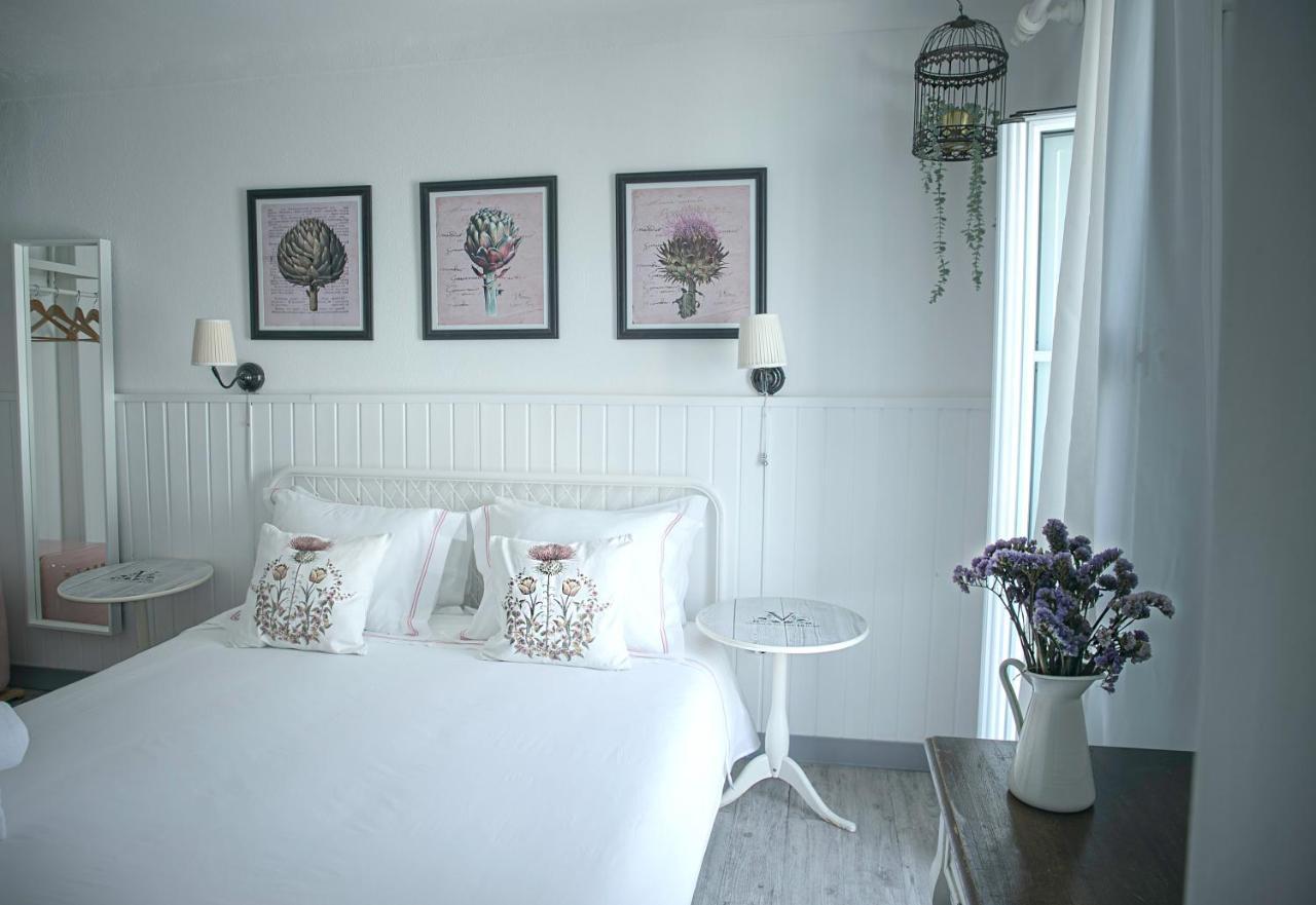Vinnus Guesthouse Ericeira Exterior photo